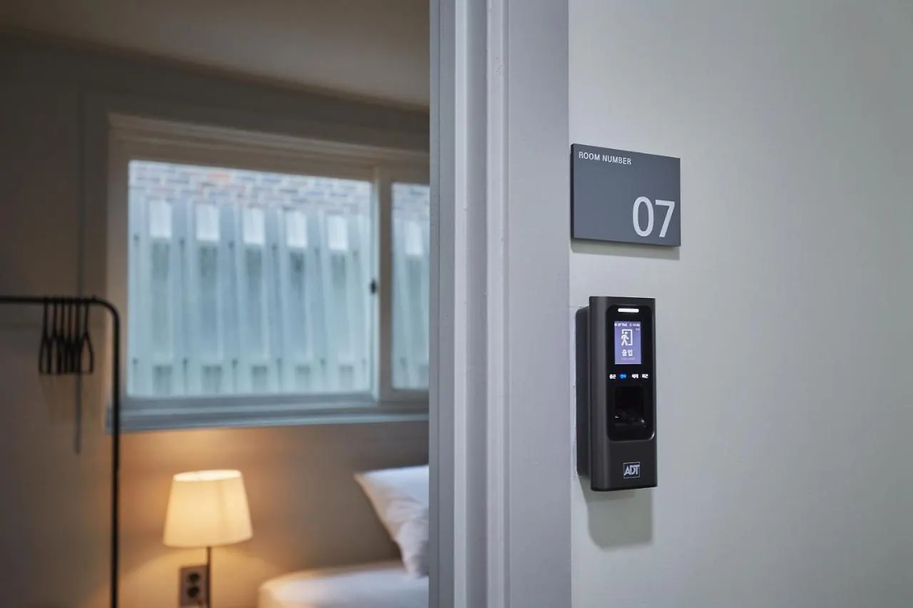 Myeongdong Women Only Guest House Seúl