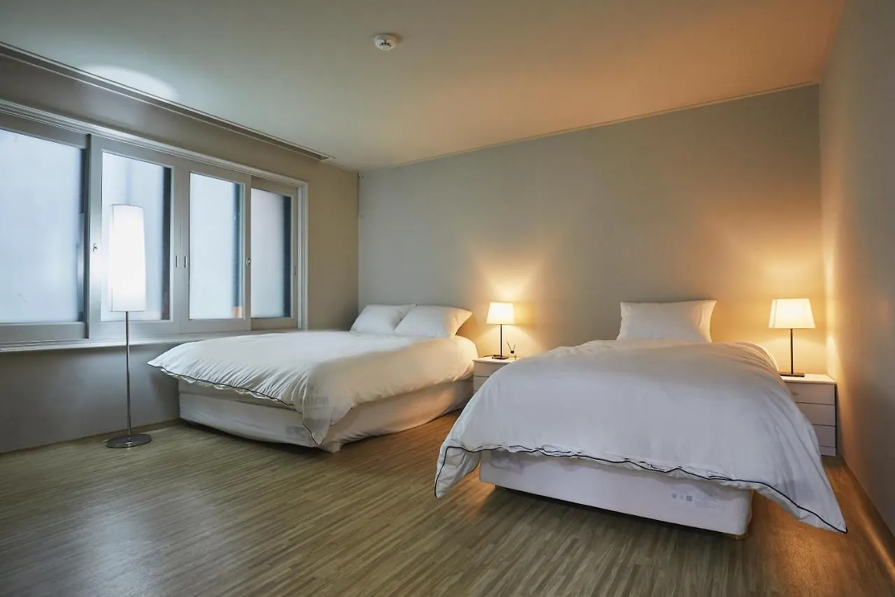Myeongdong Women Only Guest House 2*, Seúl Corea del Sur